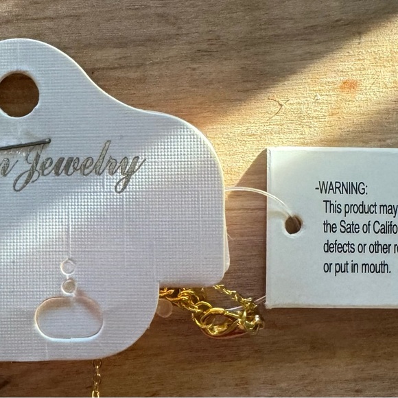 NWT- Parrot Necklace Pack of 7 - Bundle Price - Picture 6 of 11